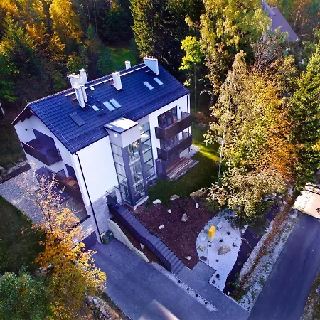 Dwupoziomowy Z Sauna - Apartamentuj كارباش