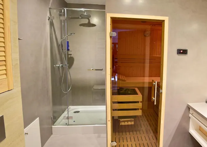Dwupoziomowy Z Sauna - Apartamentuj 카르파츠